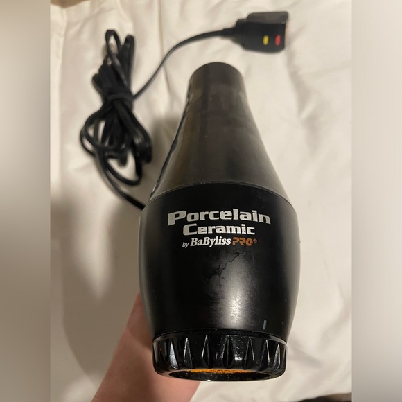 BaBylissPRO® Porcelain Ceramic Carrera2™ Dryer - Picture 3 of 3